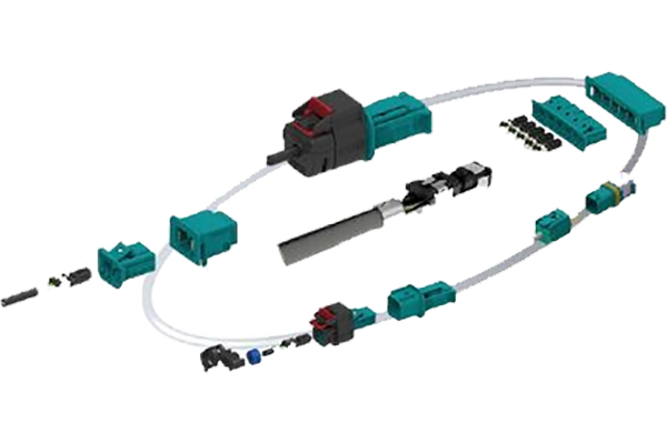 傳感器線(xiàn)束通常由多根電線(xiàn)和連接器組成，這些電線(xiàn)根據(jù)傳感器的類(lèi)型和功能而有所不同。例如，壓力傳感器線(xiàn)束通常包括壓力傳感器、信號(hào)轉(zhuǎn)換器和信號(hào)連接器等。在傳感器線(xiàn)束中，信號(hào)轉(zhuǎn)換器將傳感器的信號(hào)轉(zhuǎn)換為適當(dāng)?shù)碾娦盘?hào)，以便傳輸?shù)狡渌娮釉O(shè)備中。